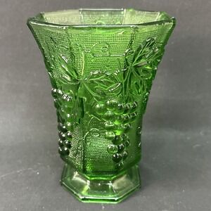 Anchor Hocking 6 3/8" Emerald Green Harvest Grape (Grapevine) Vase, Vintage